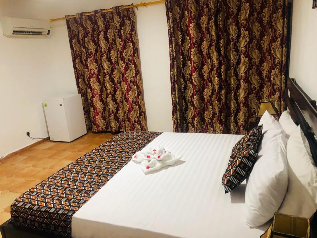 Lungi Airport Hotels Tulun Ngoại thất bức ảnh