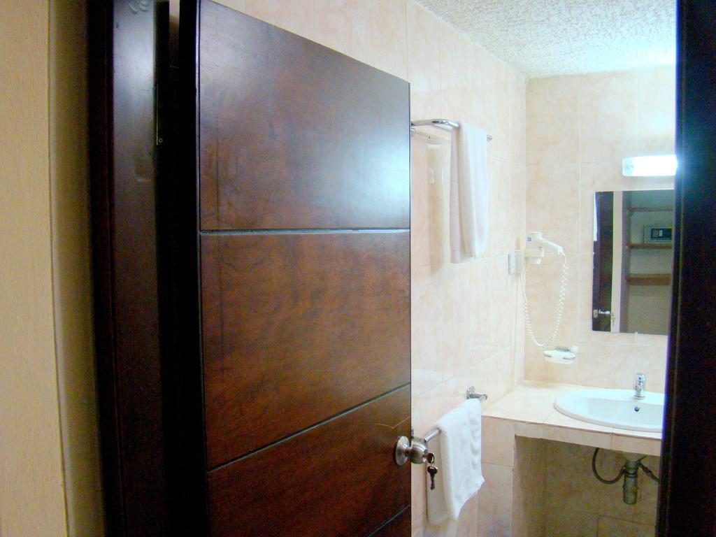 Lungi Airport Hotels Tulun Ngoại thất bức ảnh